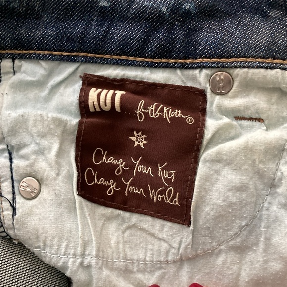 Kut from the Kloth jeans. Size 2, great condition. Fit like a 4-6 vanity sized. - Picture 10 of 12